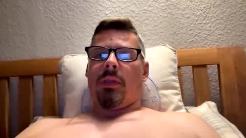 mike4u26 online show from October 16, 9:13 pm