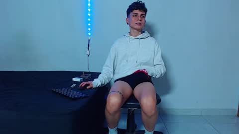 Mike IMDEPENDIENT MODEL online show from December 16, 2:19 am