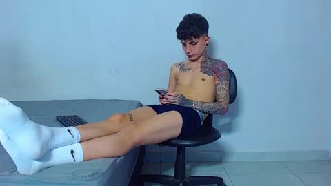 Mike IMDEPENDIENT MODEL online show from February 28, 3:21 am