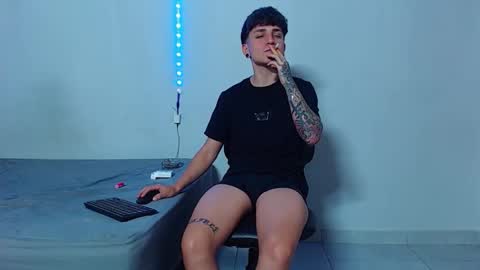 Mike IMDEPENDIENT MODEL online show from October 19, 1:43 am