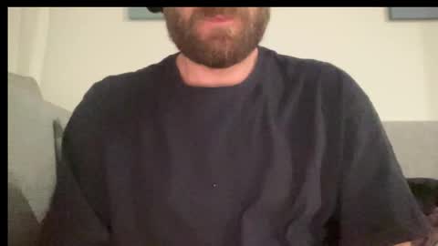 Snapshot of mike_berlin1 chatting on October 22, 11:39 pm MIke online show from October 22, 11:39 pm