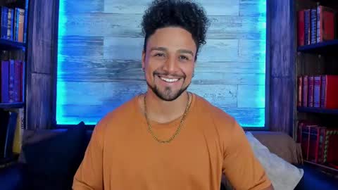 Snapshot of mike_estevess chatting on March 7, 2:15 am   online show from March 7, 2:15 am