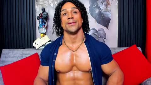 Snapshot of mike_estevess chatting on September 15, 6:31 pm   online show from September 15, 6:31 pm