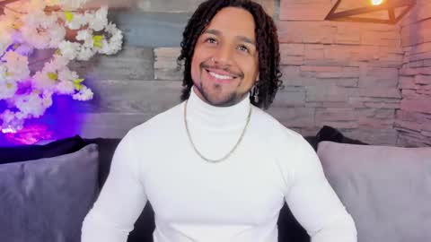 Snapshot of mike_estevess chatting on February 23, 12:05 pm   online show from February 23, 12:05 pm