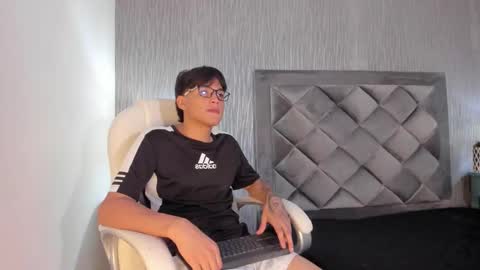 Mike online show from November 10, 3:42 am