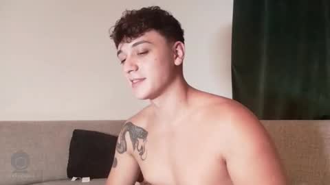 Snapshot of mikelaur chatting on September 25, 6:37 pm MikeLaur online show from September 25, 6:37 pm