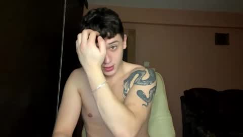 Snapshot of mikelaur chatting on February 20, 7:19 pm MikeLaur online show from February 20, 7:19 pm