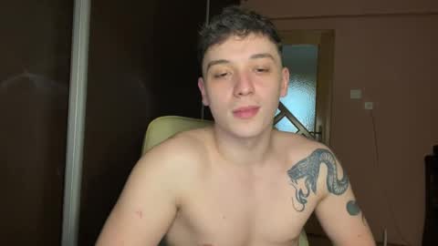 Snapshot of mikelaur chatting on February 26, 8:15 pm MikeLaur online show from February 26, 8:15 pm