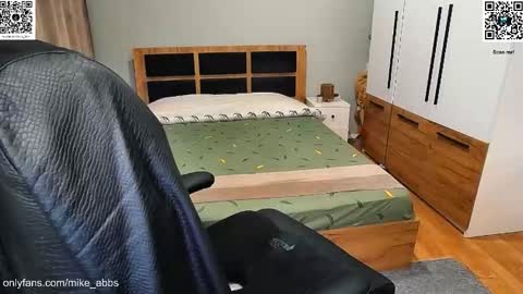 Mike    online show from February 9, 10:34 pm