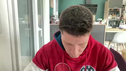 miklp8463 online show from April 3, 7:26 am