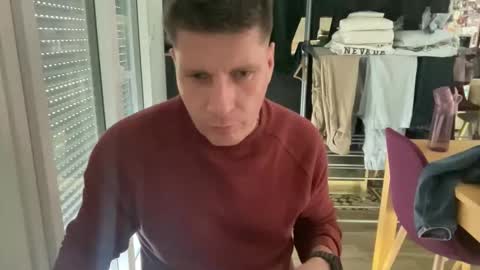 miklp8463 online show from March 17, 12:21 pm