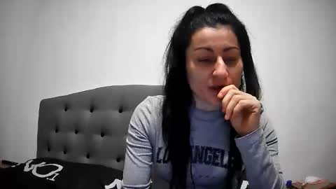 Mikyloveu online show from February 9, 3:59 pm