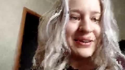 Mila 420 online show from April 25, 9:00 am