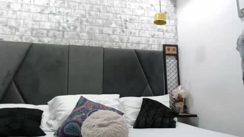 mila_adamss online show from December 14, 10:54 am