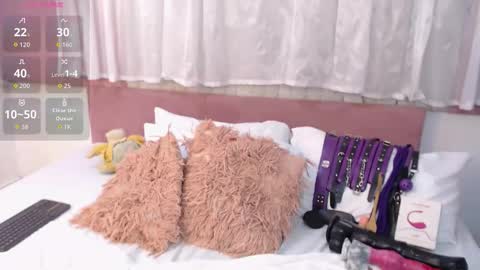 mila online show from February 8, 12:08 pm