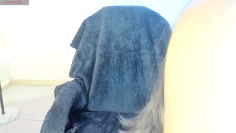 Mila online show from January 8, 2:39 am