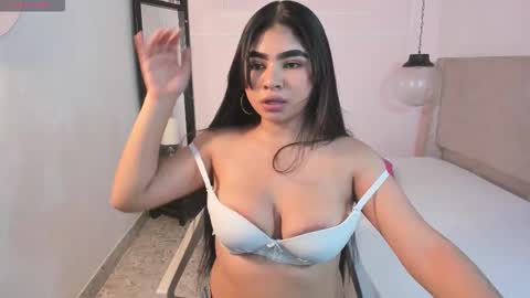 milaheat1 online show from March 20, 7:52 pm