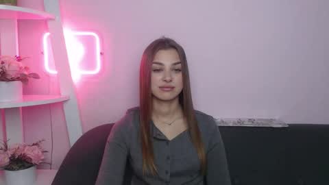 milanaangelas online show from November 28, 5:48 am