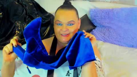 Lana online show from February 13, 6:15 pm