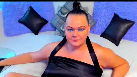 Lana online show from November 6, 7:22 am