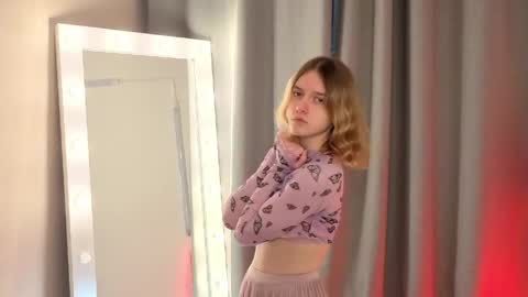 Milaray online show from May 23, 5:36 am