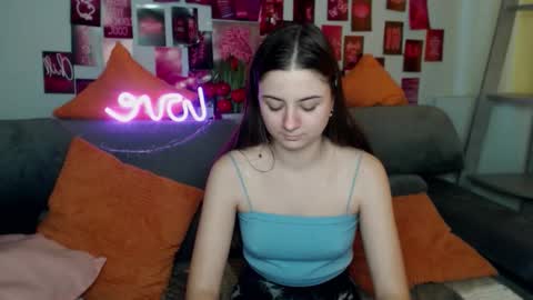 milanaroz online show from November 8, 7:22 am