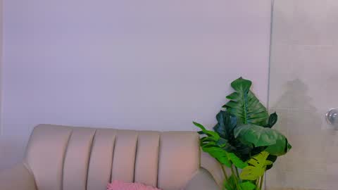 Sexy Mila  online show from May 11, 4:04 pm