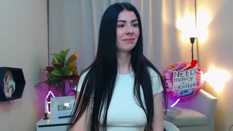 milasecretsss online show from May 31, 7:40 am