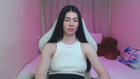 milasecretsss online show from February 28, 1:04 pm