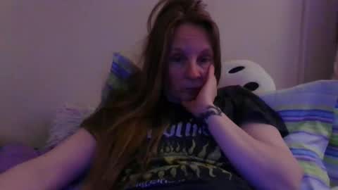 Mila online show from April 18, 7:07 pm