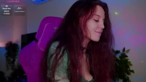 milastoyne online show from November 4, 5:53 am