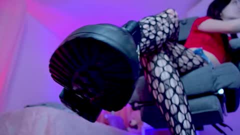 milastoyne online show from December 16, 8:42 am