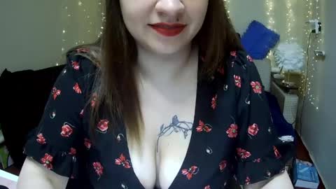 Milaxcute online show from May 26, 7:09 pm