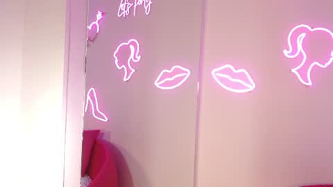 miley online show from June 18, 8:36 pm