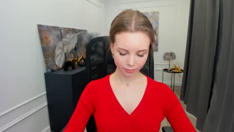 mileygloss online show from March 18, 11:38 am