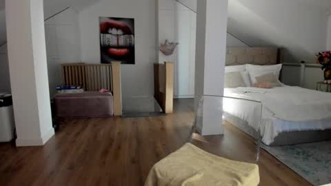 Ingrid online show from September 23, 9:32 pm