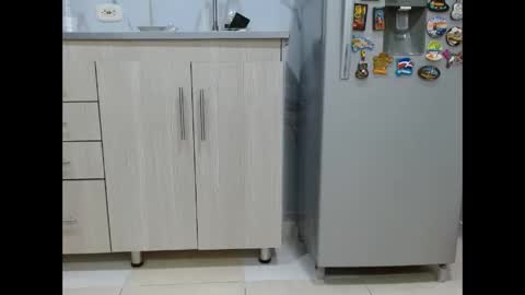 milfevha online show from November 18, 1:30 am