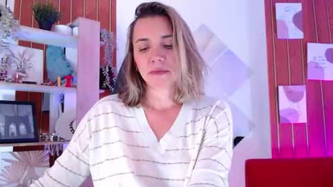 Sara  online show from July 28, 3:21 pm