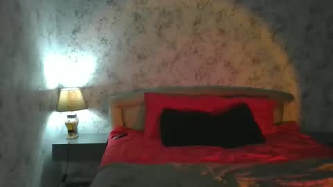 milissasii online show from May 8, 9:37 am