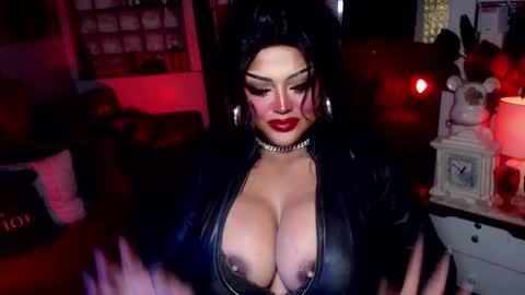 milkshakelavinia online show from February 13, 7:03 am