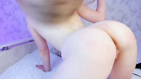 Vivian online show from February 2, 8:34 am