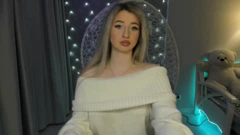 Vivian online show from October 5, 2:24 pm