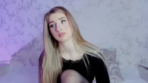 Vivian online show from March 9, 8:29 am