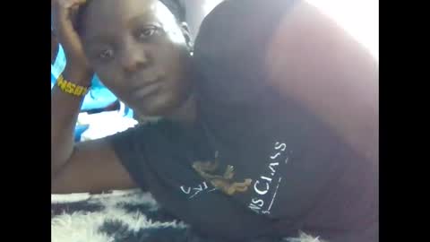 Snapshot of milkyebony254 chatting on October 15, 11:00 am milkyebony254 online show from October 15, 11:00 am