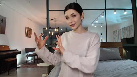 milla bella online show from March 10, 7:51 pm