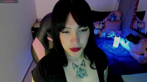 millandiux online show from January 11, 11:55 pm