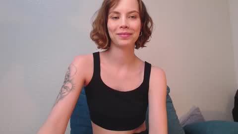 Snapshot of milly_ross23 chatting on October 5, 8:23 am Milly online show from October 5, 8:23 am