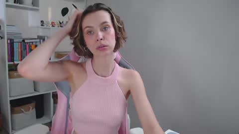 Snapshot of milly_ross23 chatting on January 11, 9:26 am Milly online show from January 11, 9:26 am