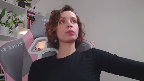 Snapshot of milly_ross23 chatting on February 1, 10:15 am Milly online show from February 1, 10:15 am