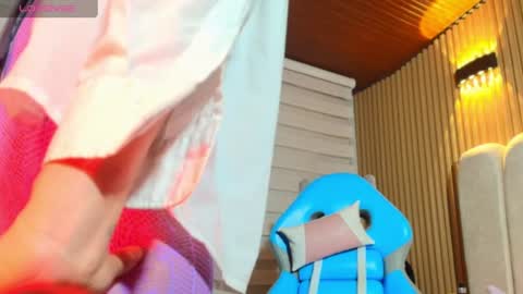 milu_carbajal_x online show from July 20, 10:39 am